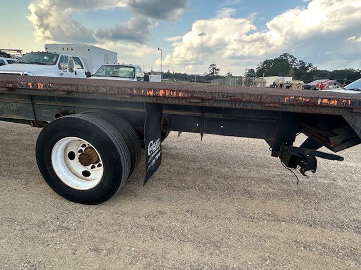 2000-ford-f650-image-14