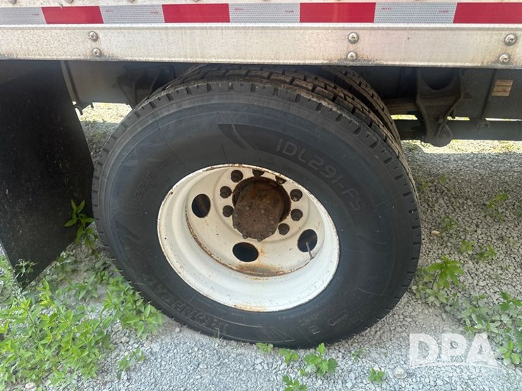 2015-ford-f650-image-17