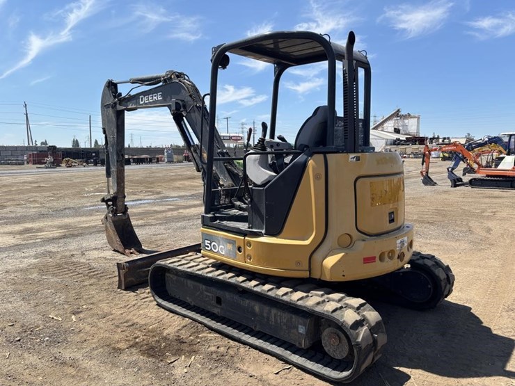 2016-deere-50g-image-4