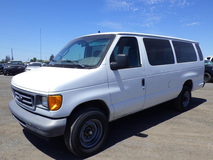 2007-ford-econoline-350-image-1