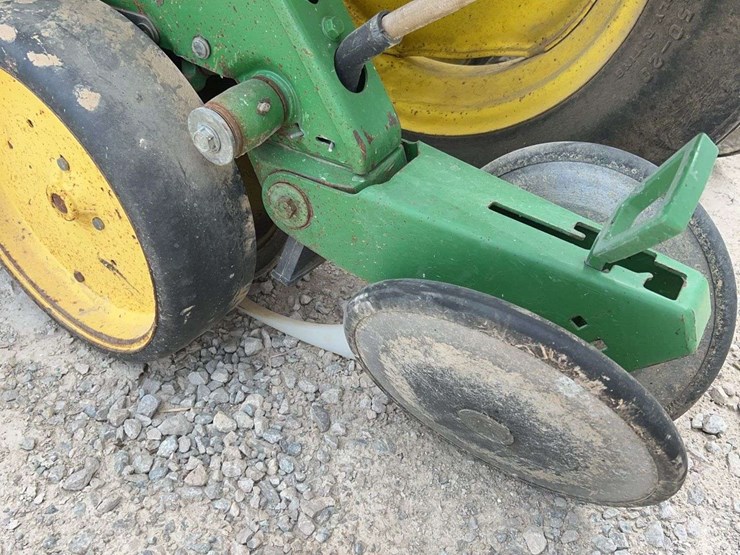 john-deere-7200-image-9