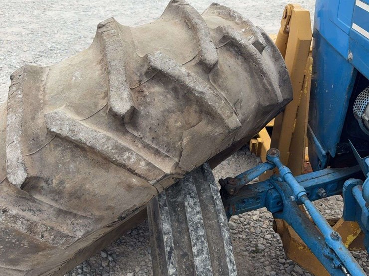 ford-4000-image-23
