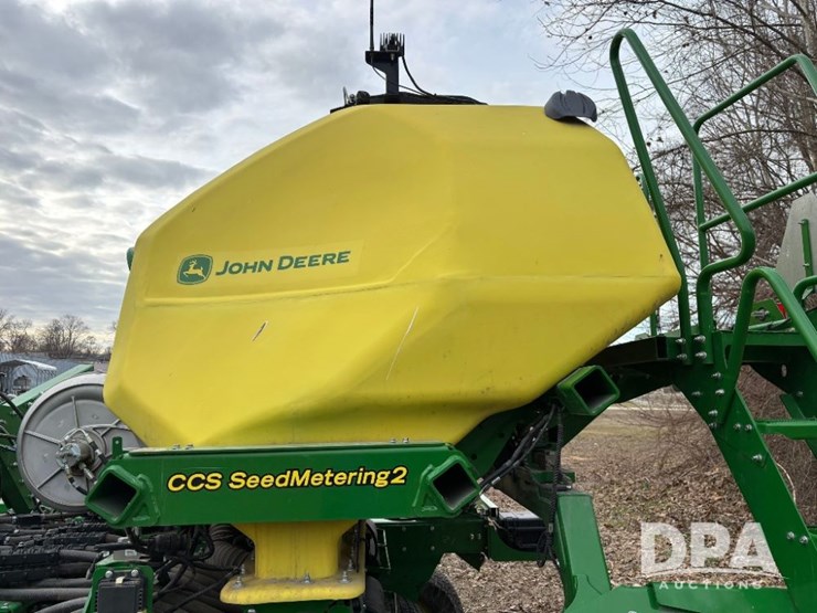 2022-john-deere-n530c-image-39