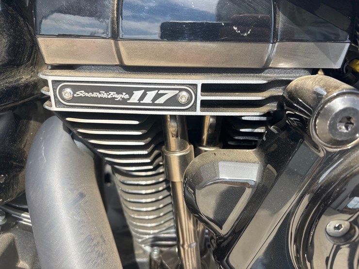 2016-harley-davidson-110-fxse-motorcycle-image-13
