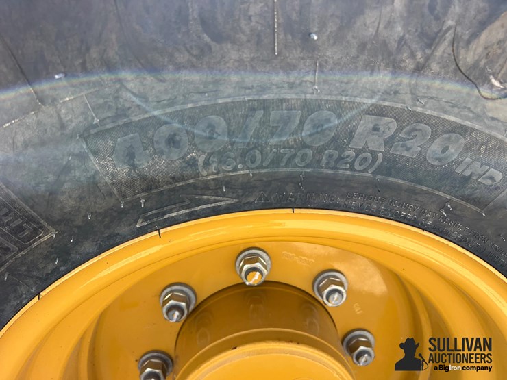 2023-caterpillar-908-image-17