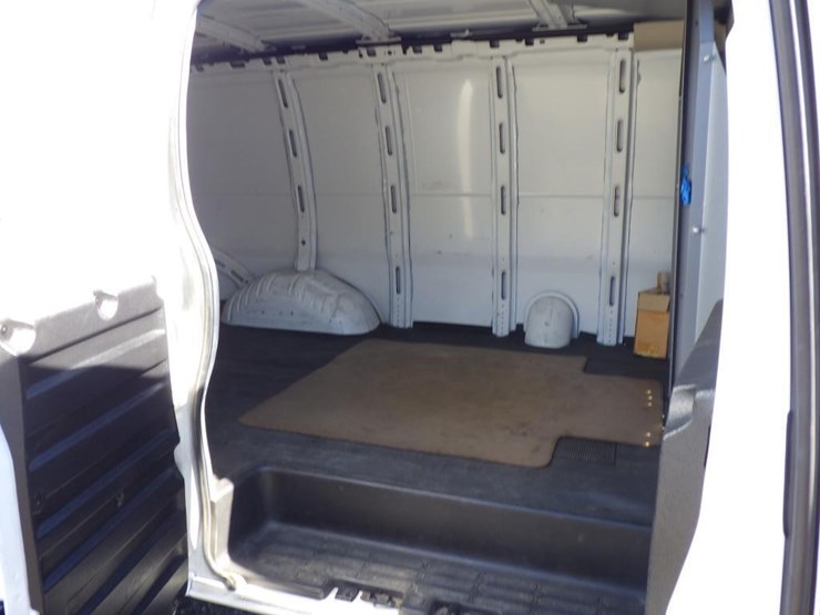 2014-chevrolet-express-2500-image-7