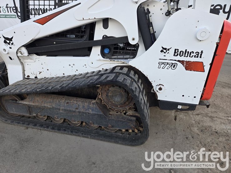 2022-bobcat-t770-image-16