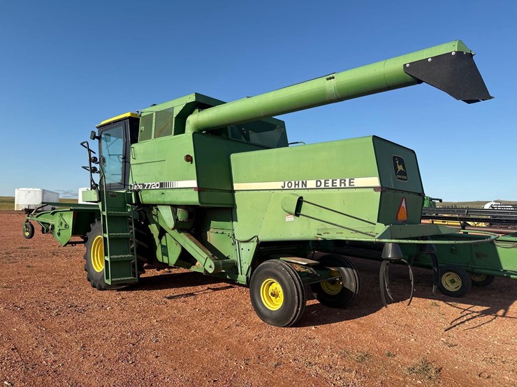 1981-john-deere-7720-image-2