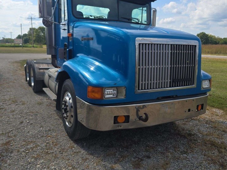 1995-international-9400-image-2