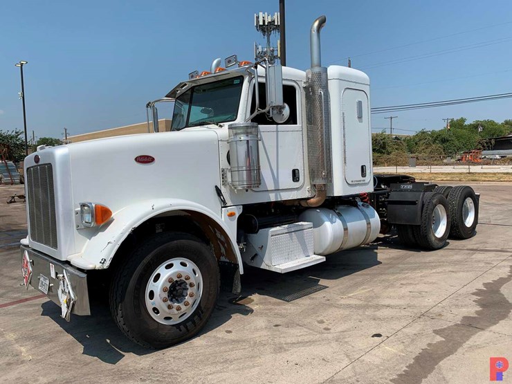 2013-peterbilt-367-image-1