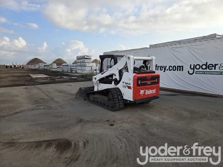 2022-bobcat-t770-image-3
