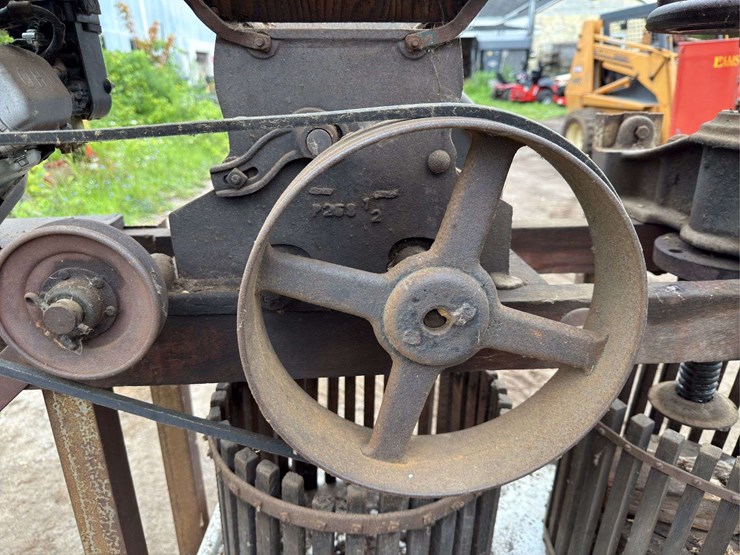 cider-press-image-6