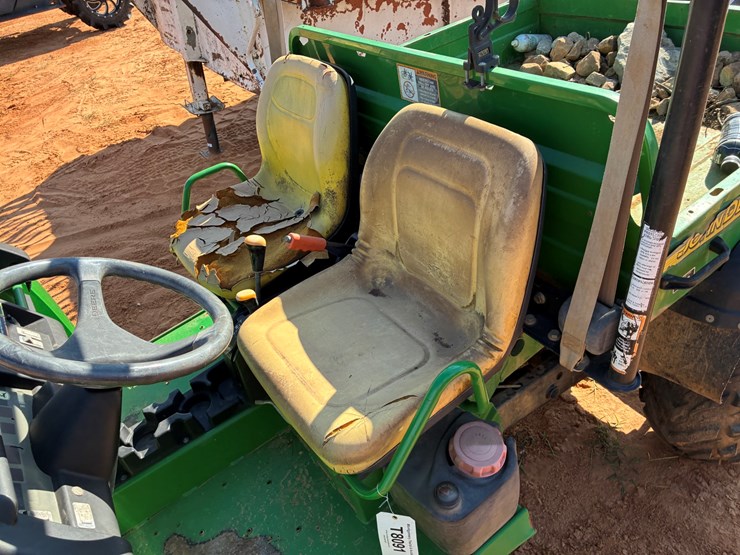 john-deere-gator-image-5