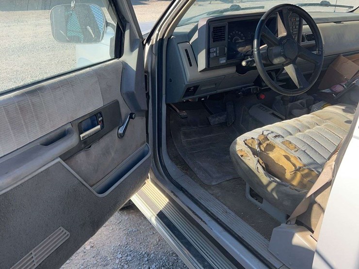 1990-chevrolet-2500-image-15