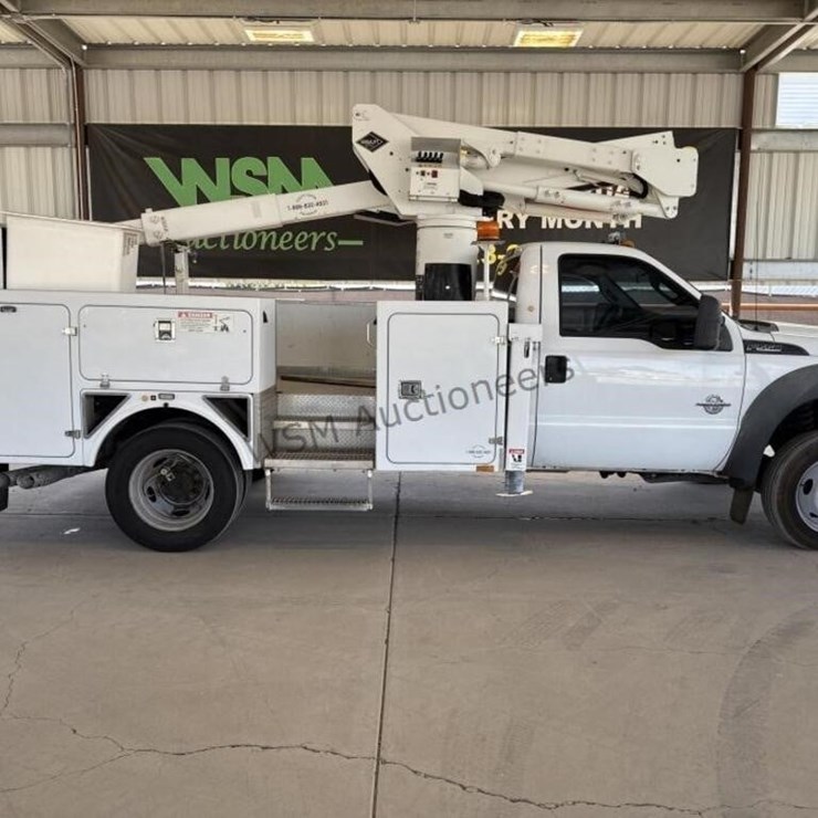 2012 FORD F550