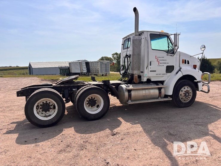 2006-sterling-day-cab-truck-(gp11332,-unit-18)-image-8