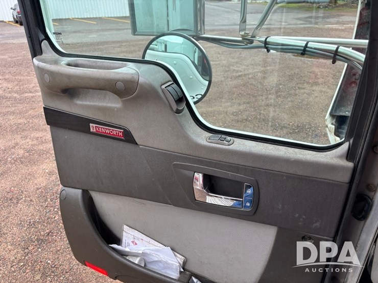 2012-kenworth-bottle-truck-(dr12101-unit-250)-image-76