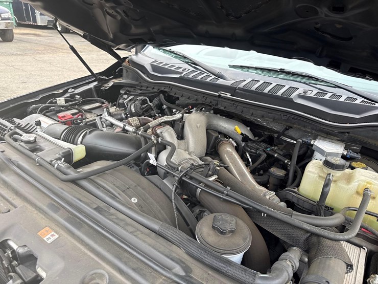 2022-ford-f350-image-12