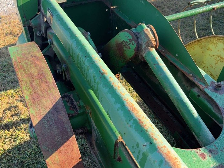 john-deere-24t-image-12