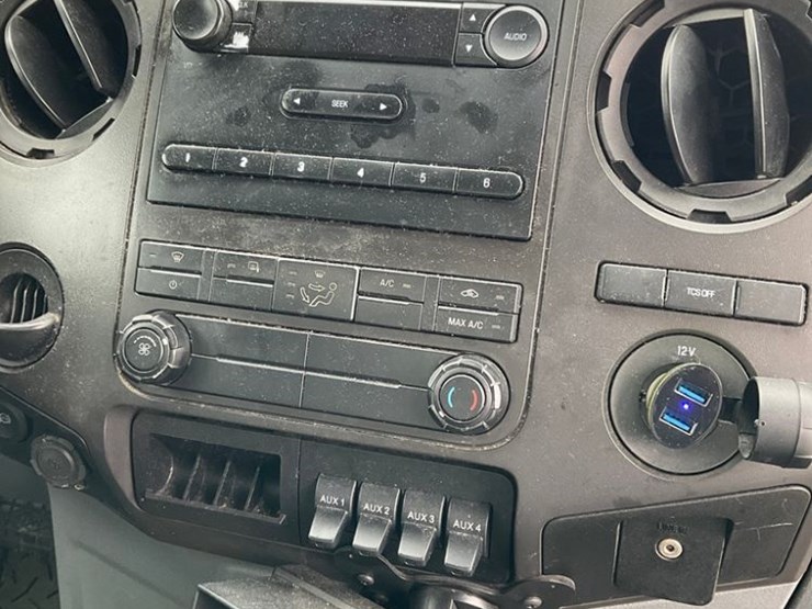 2018-ford-f650-image-32