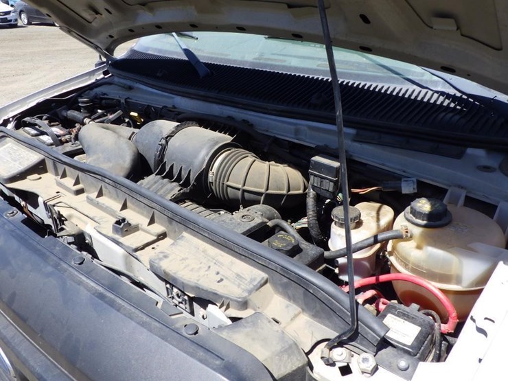 2008-ford-cargo-image-10