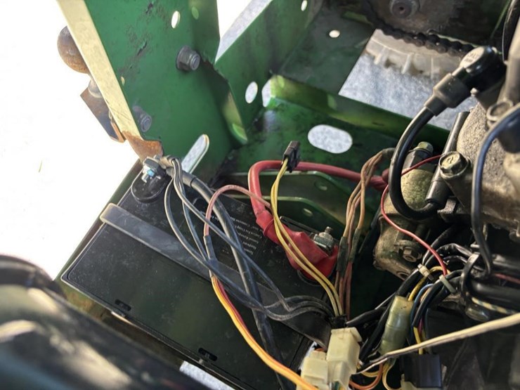 john-deere-gator-image-27
