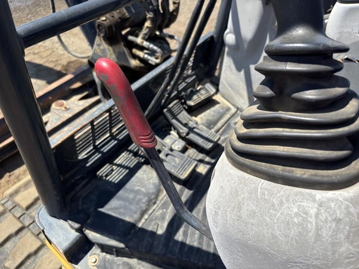 2016-deere-50g-image-31