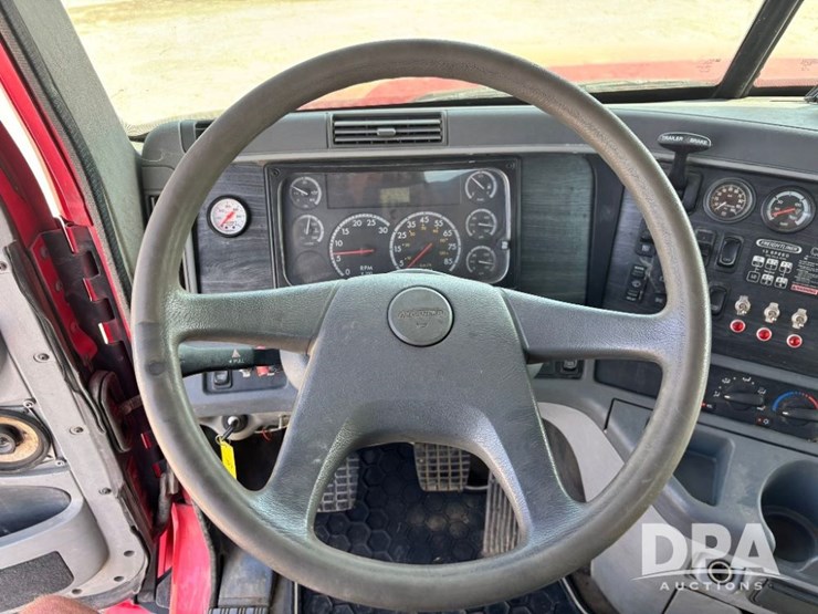 2006-freightliner-columbia-day-cab-truck-(gp11331,-unit-88)-image-96
