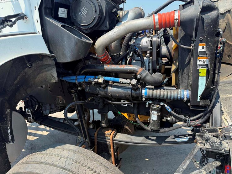 2005-kenworth-t300-image-19