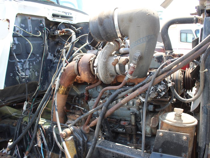 1979-mack-r685st-image-16