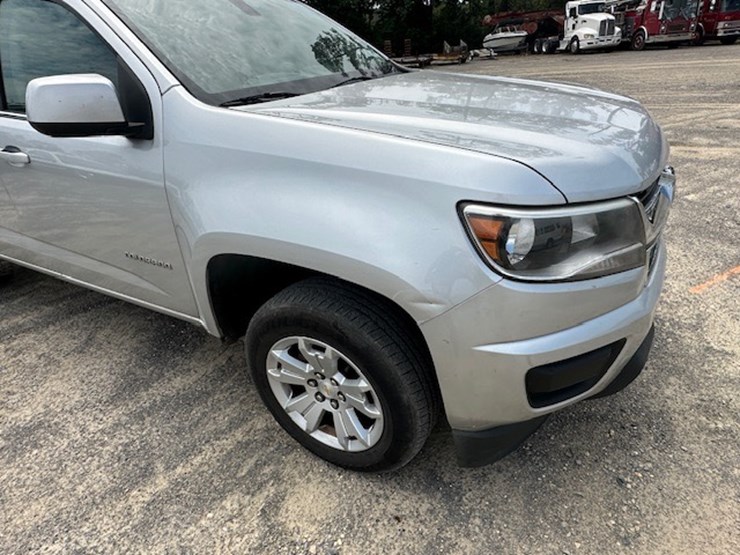 2020-chevrolet-colorado-image-16