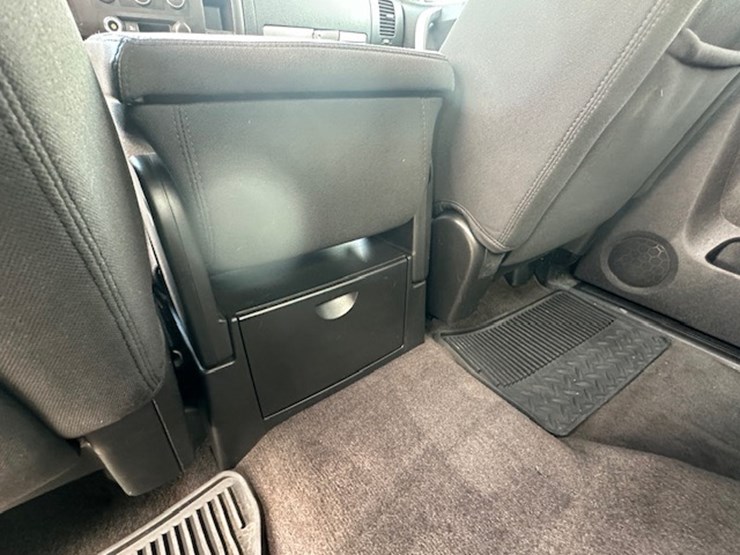 2010-chevrolet-silverado-image-30