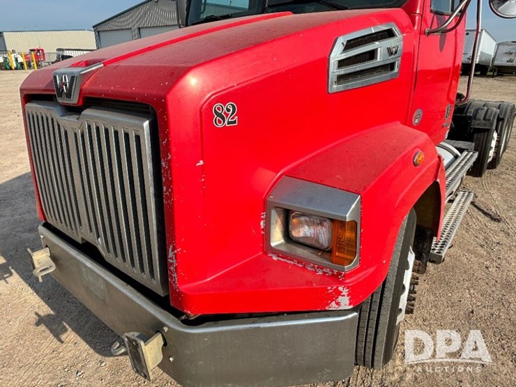 2017-western-star-w4700sb-day-cab-truck-(gp11329,-unit-82)-image-23