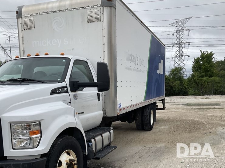 2018-ford-f650-image-1