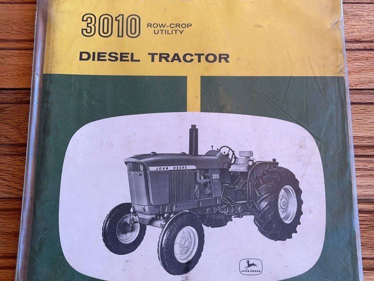 john-deere-3010-diesel-tractor-operator's-manual-image-1
