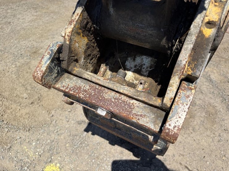2016-deere-50g-image-14
