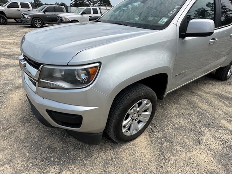 2020-chevrolet-colorado-image-15