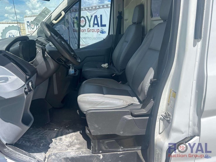 2015-ford-transit-image-14