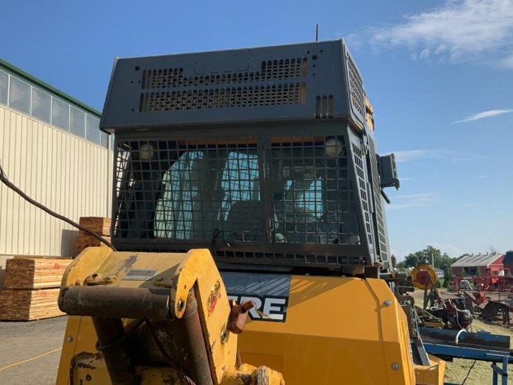 2017-deere-450k-lgp-image-31
