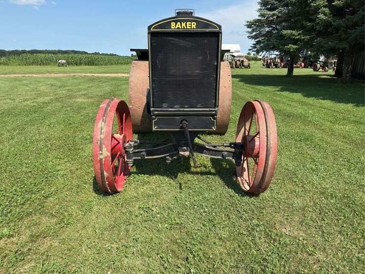 baker-22-40-tractor-image-6