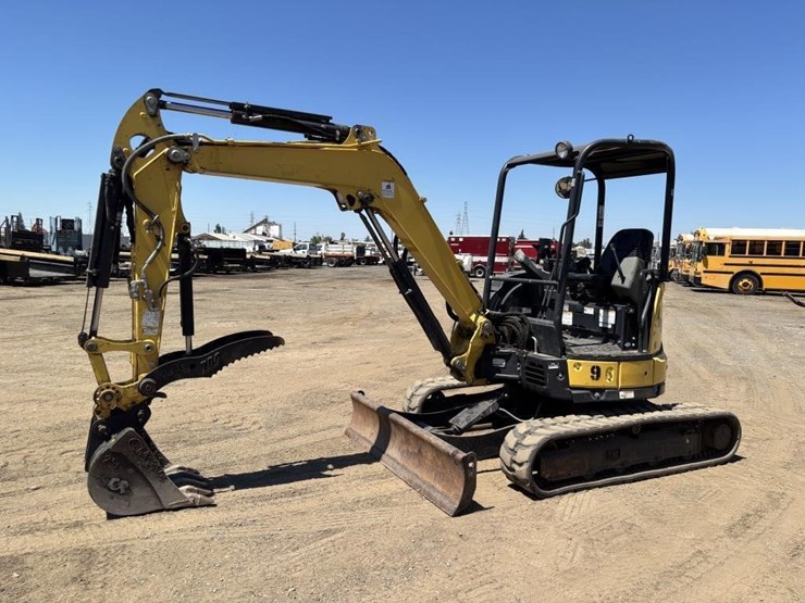 2020-yanmar-vi035-hydraulic-excavator-image-1