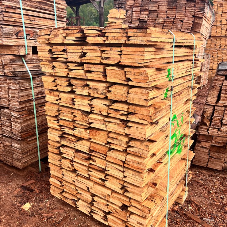 #1040 • 1 bundle of 5/8x5.5x36” low grade pine boards 424 pcs