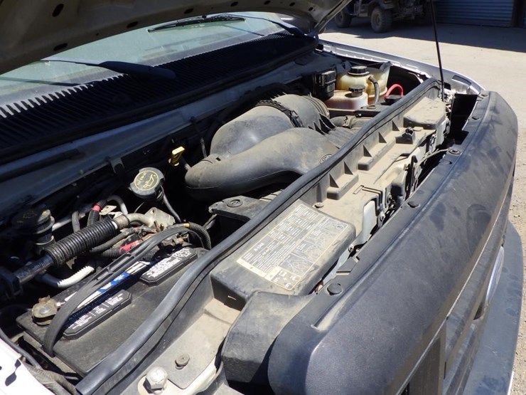 2008-ford-cargo-image-11