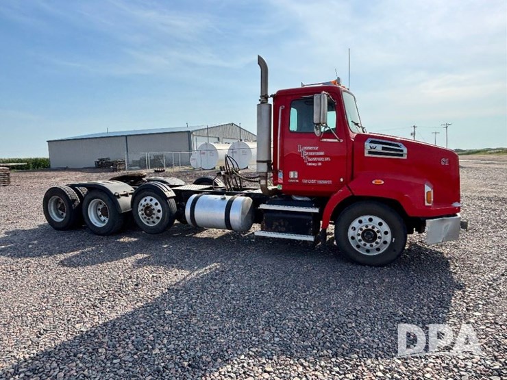 2017-western-star-w4700sb-day-cab-truck-(gp11326,-unit-81)-image-7