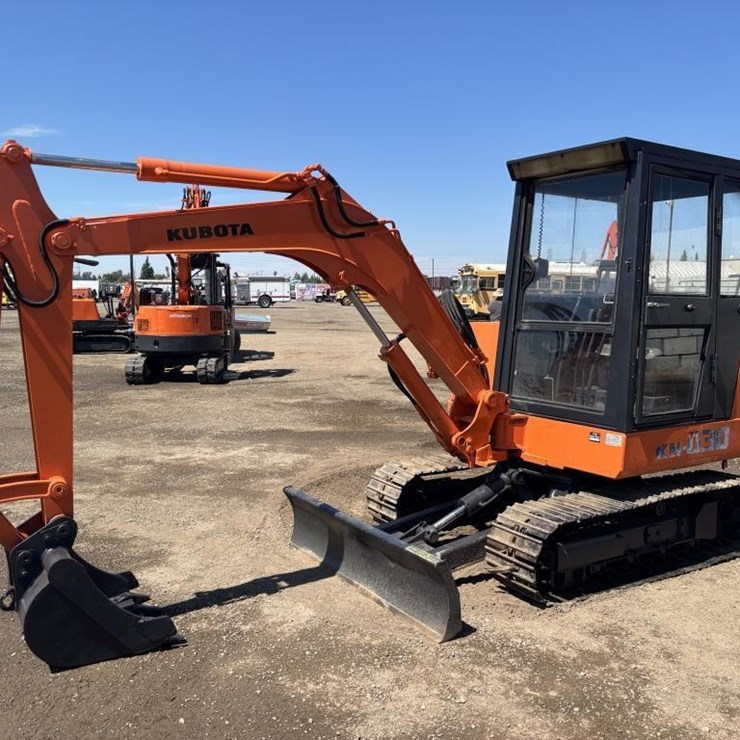 KUBOTA KH030