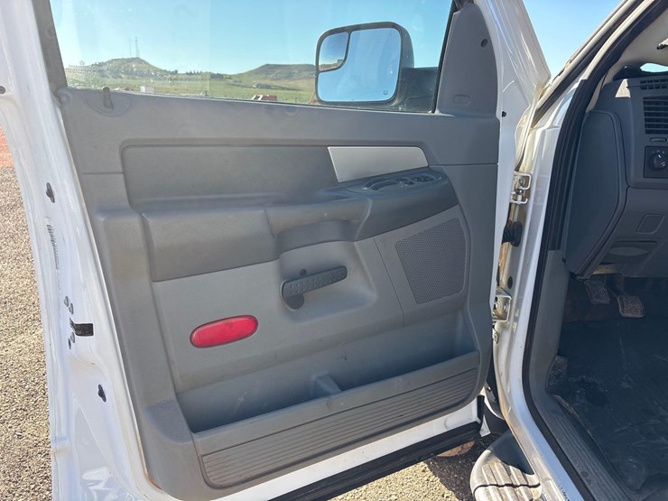 2009-dodge-ram-4500-image-35