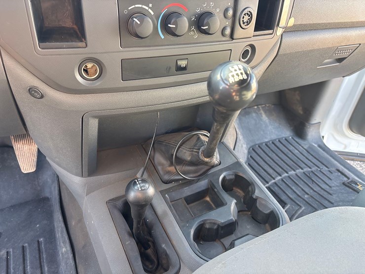 2009-dodge-ram-4500-image-31