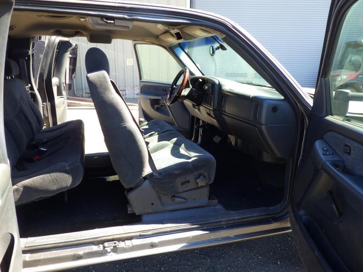 2002-chevrolet-2500-image-6