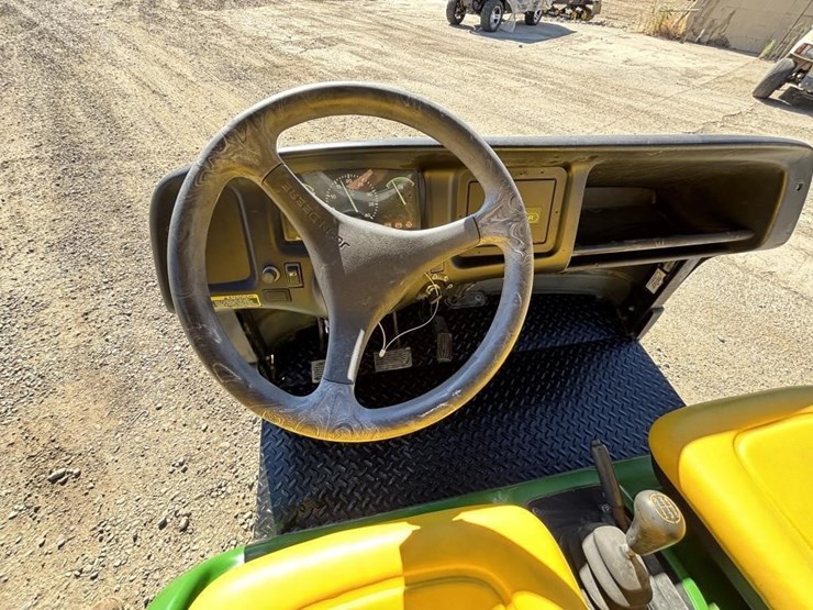 john-deere-gator-image-13