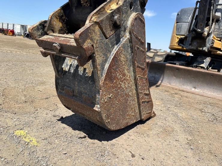 2016-deere-50g-image-13